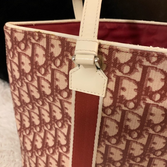 Dior tote 11.5”x 15”x 4” beautiful vintage, white and red coated canvas. - Picture 5 of 16